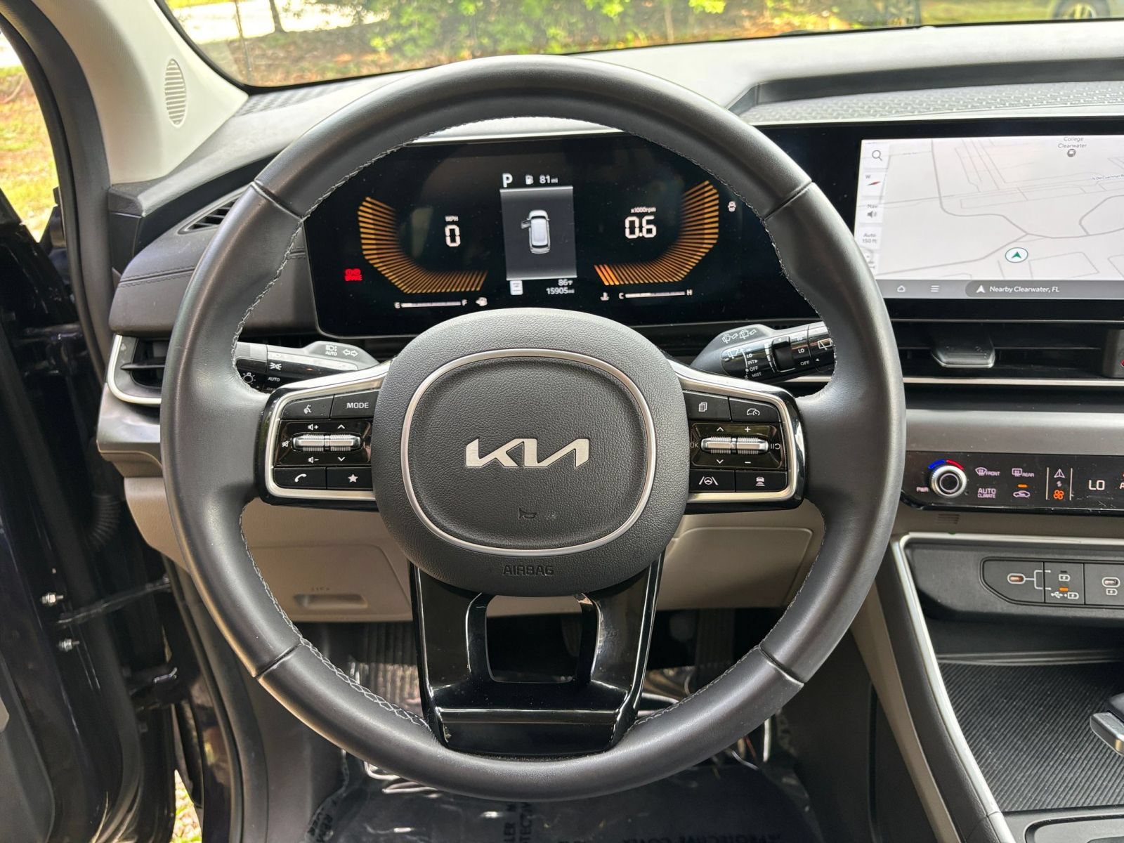 Used 2026 Kia Carnival FWD image 29