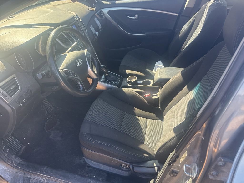 Used 2017 Hyundai Elantra GT image 5