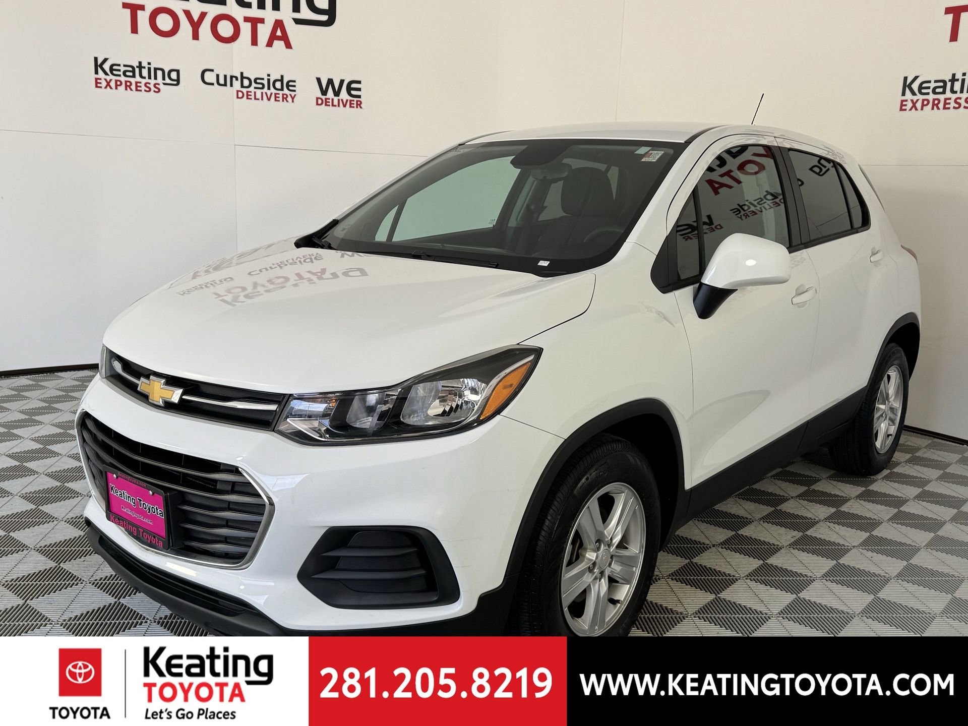 Used 2022 Chevrolet Trax LS w/ Tint and Cruise Package image 9