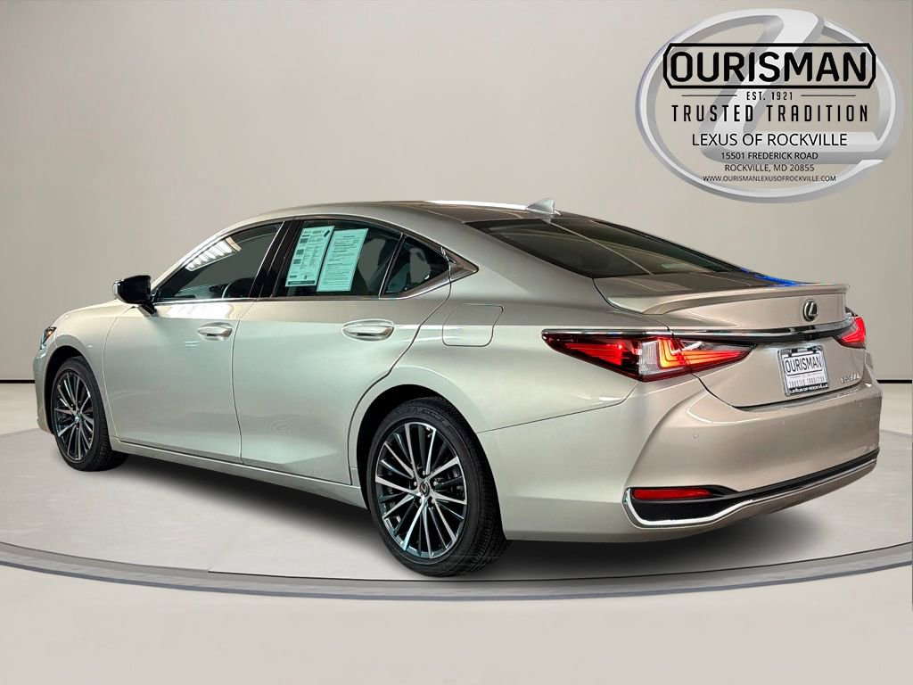 Used 2025 Lexus ES 300h w/ Premium Package image 7