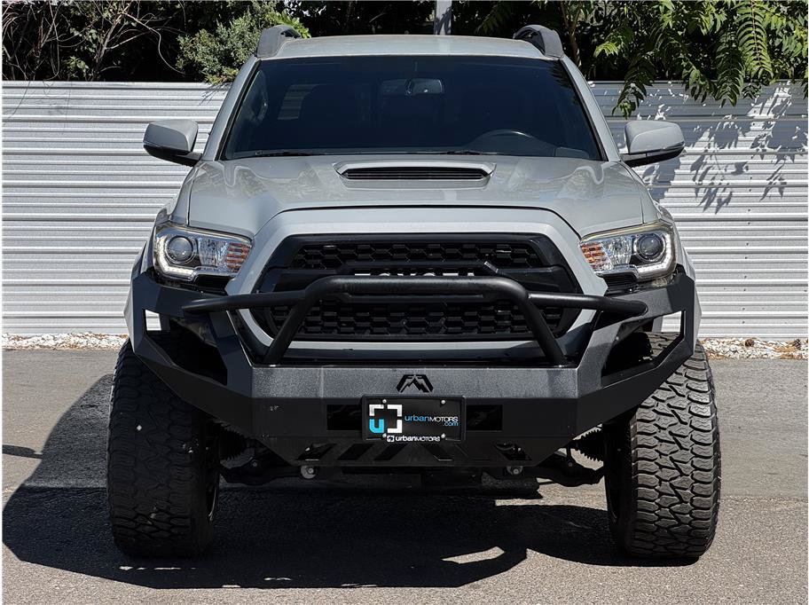 Used 2016 Toyota Tacoma TRD Off-Road w/ Towing Package AWD/4WD image 7