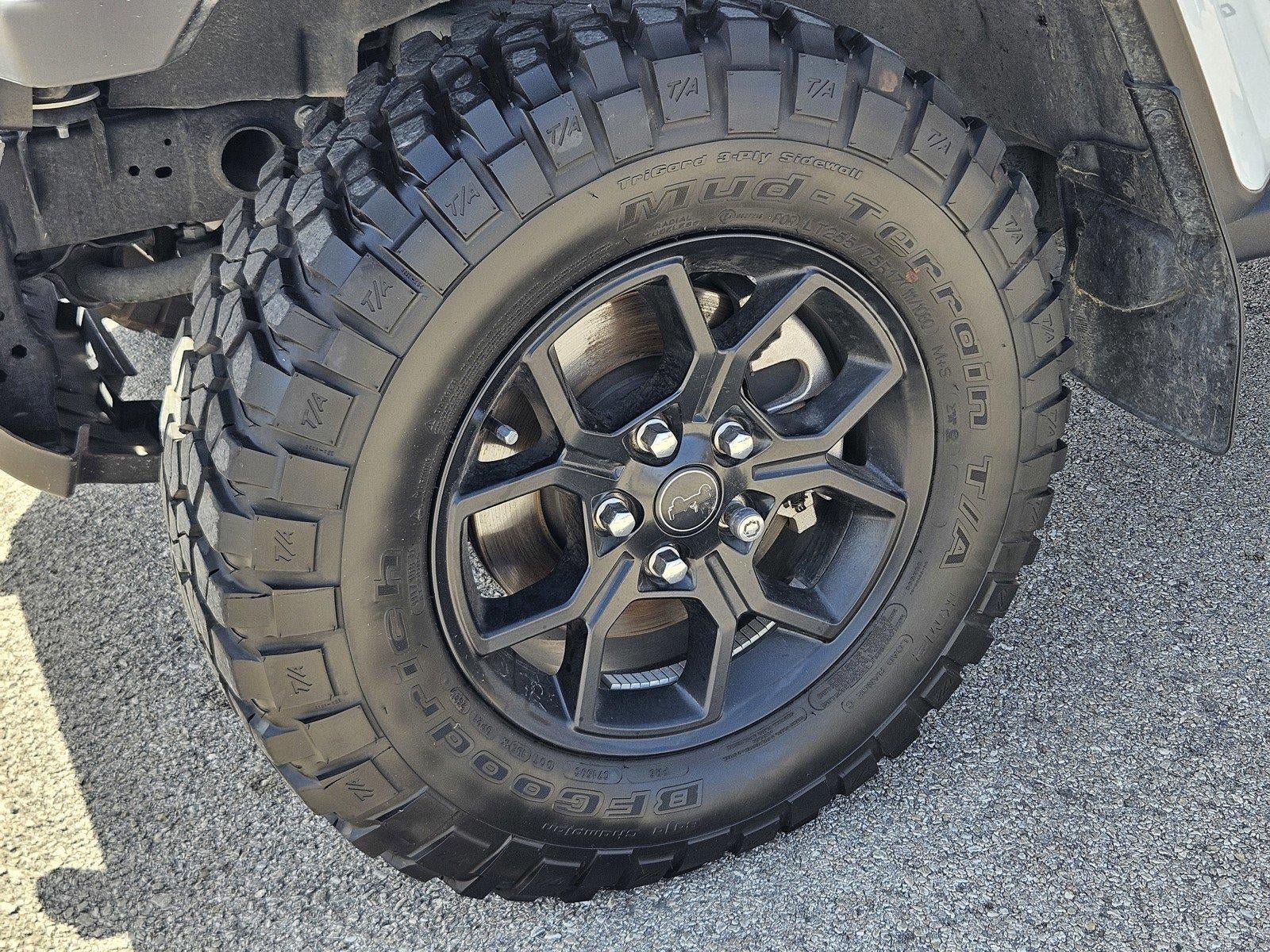 Used 2024 Jeep Gladiator Sport AWD/4WD image 9