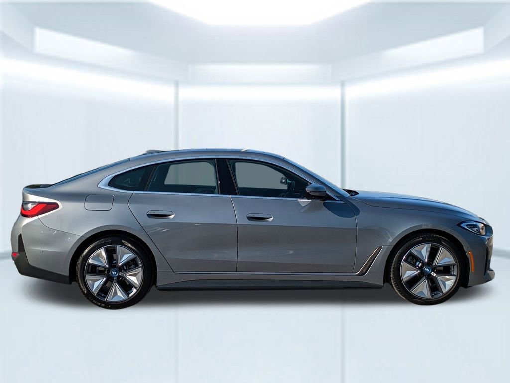 Used 2023 BMW i4 eDrive40 image 7