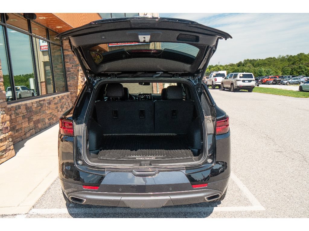 Used 2024 Chevrolet Blazer Premier w/ Enhanced Convenience Package FWD image 31