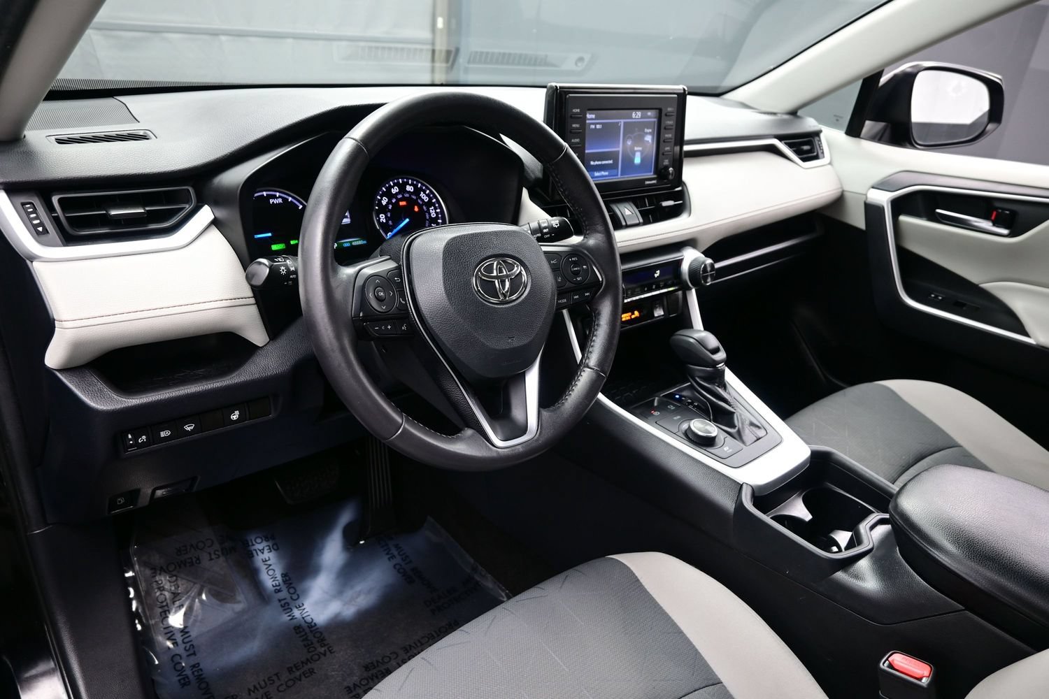 Used 2020 Toyota RAV4 XLE w/ XLE Grade Weather Package AWD/4WD image 13