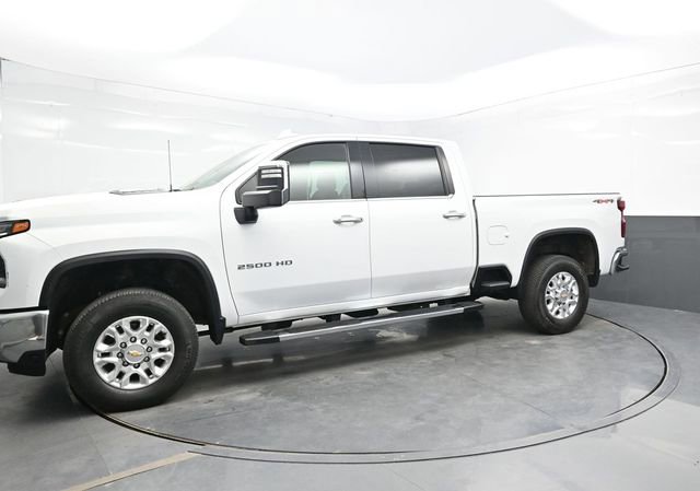 Used 2024 Chevrolet Silverado 2500 LTZ image 3