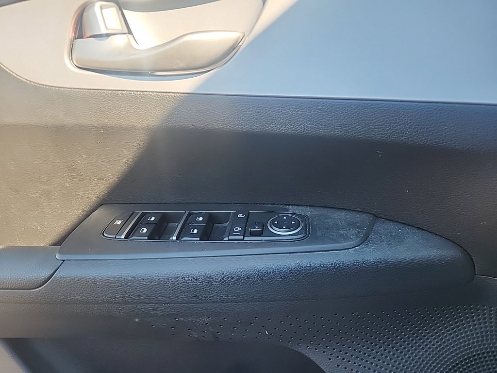 Certified 2023 Kia Forte LXS FWD image 26
