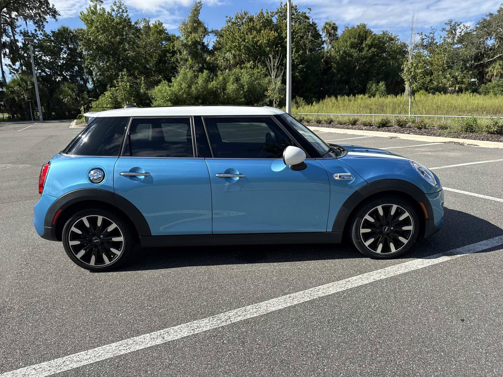 Used 2017 MINI Cooper S FWD image 2