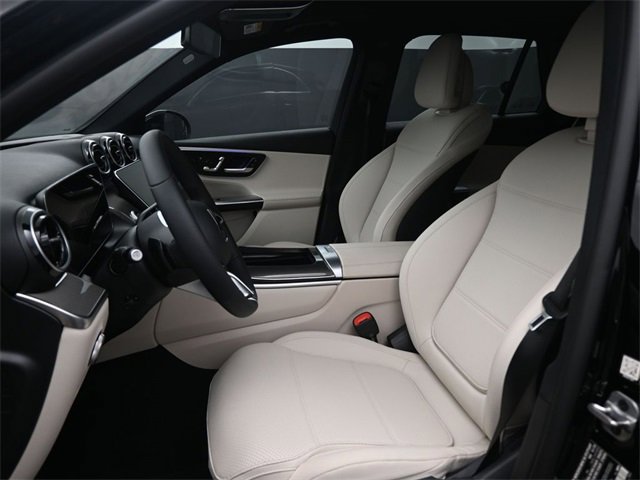 New 2025 Mercedes-Benz GLC 300 image 2