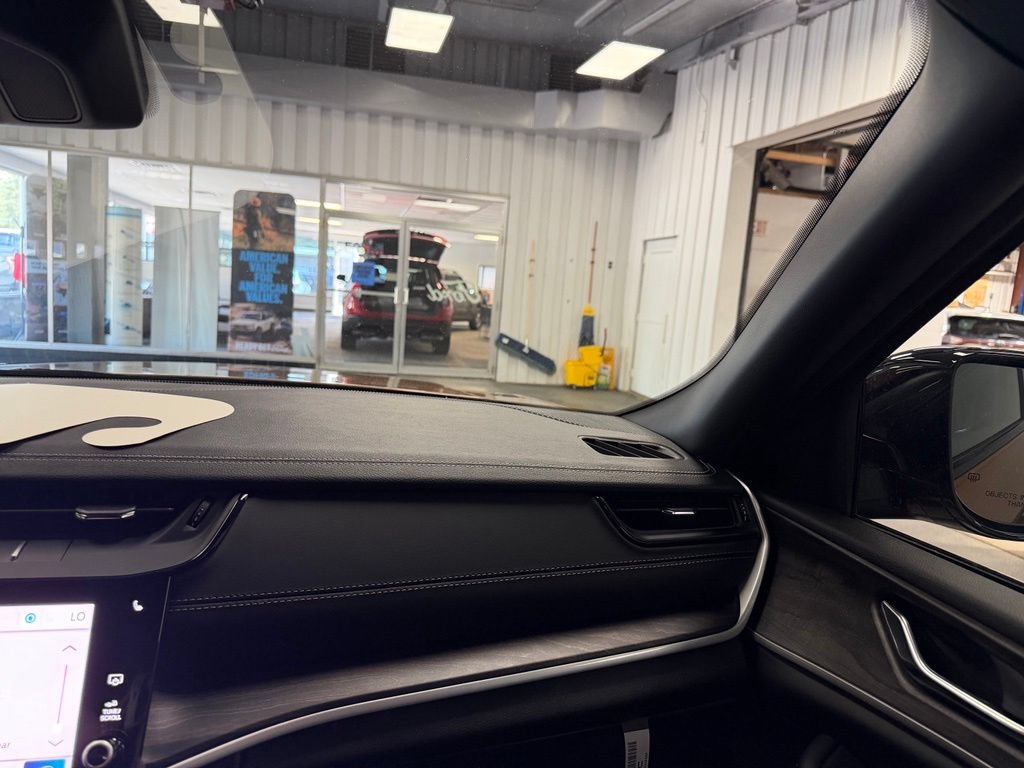 New 2026 Jeep Grand Cherokee Limited AWD/4WD image 34