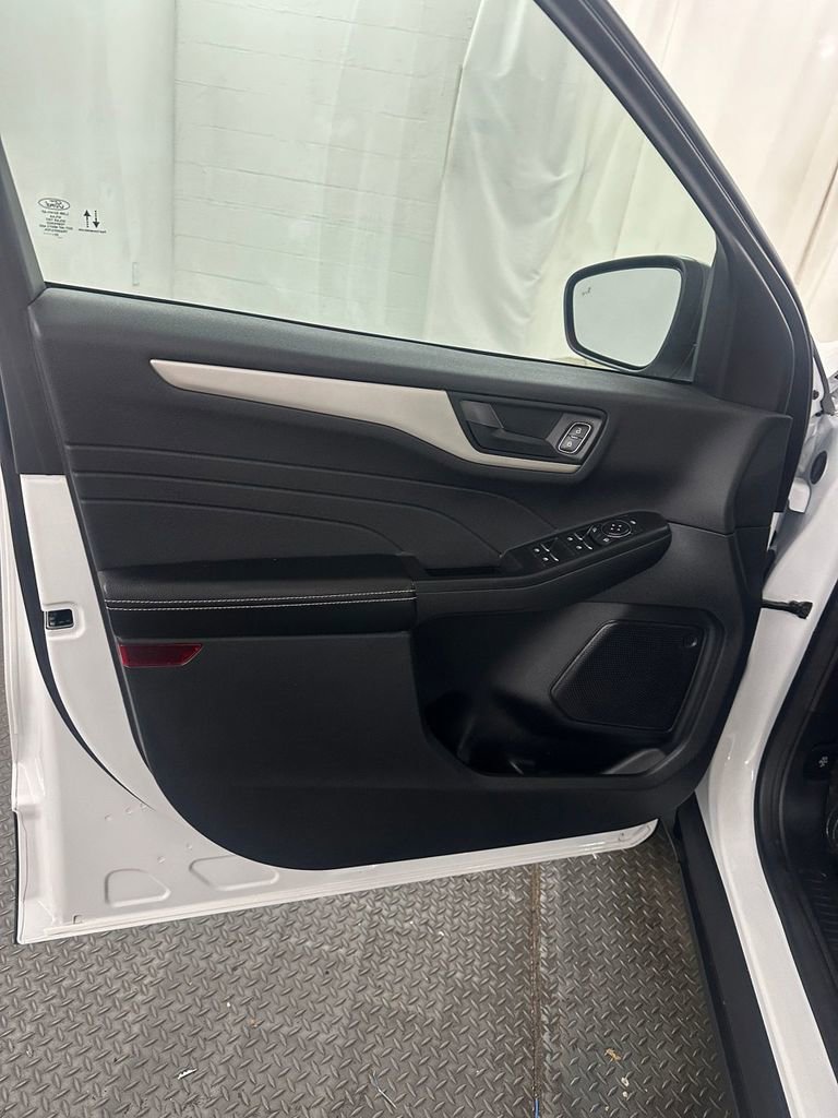 Used 2022 Ford Escape SE AWD/4WD image 8