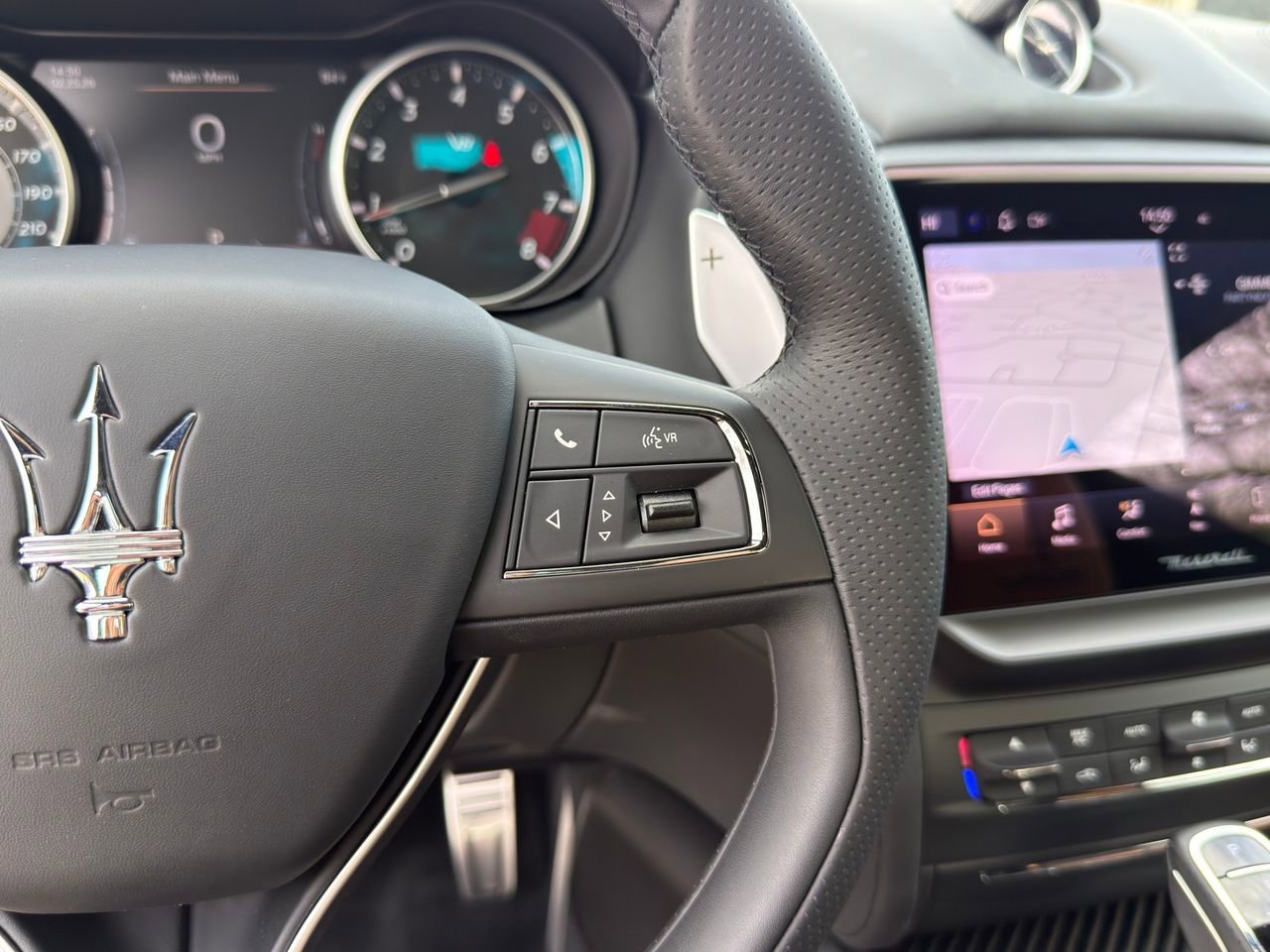 Used 2024 Maserati Ghibli Trofeo image 26