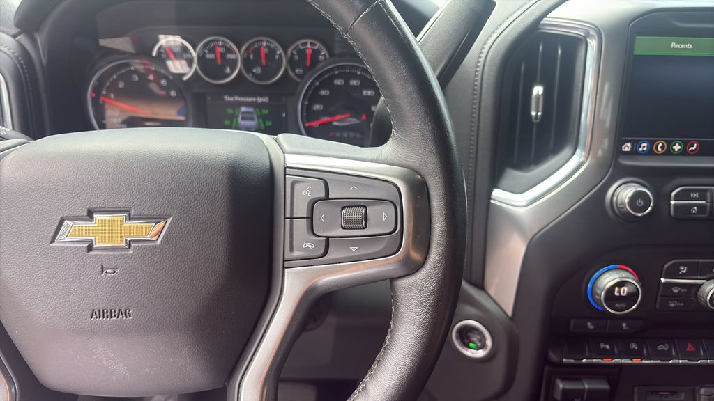 Used 2021 Chevrolet Silverado 1500 LT AWD/4WD image 20