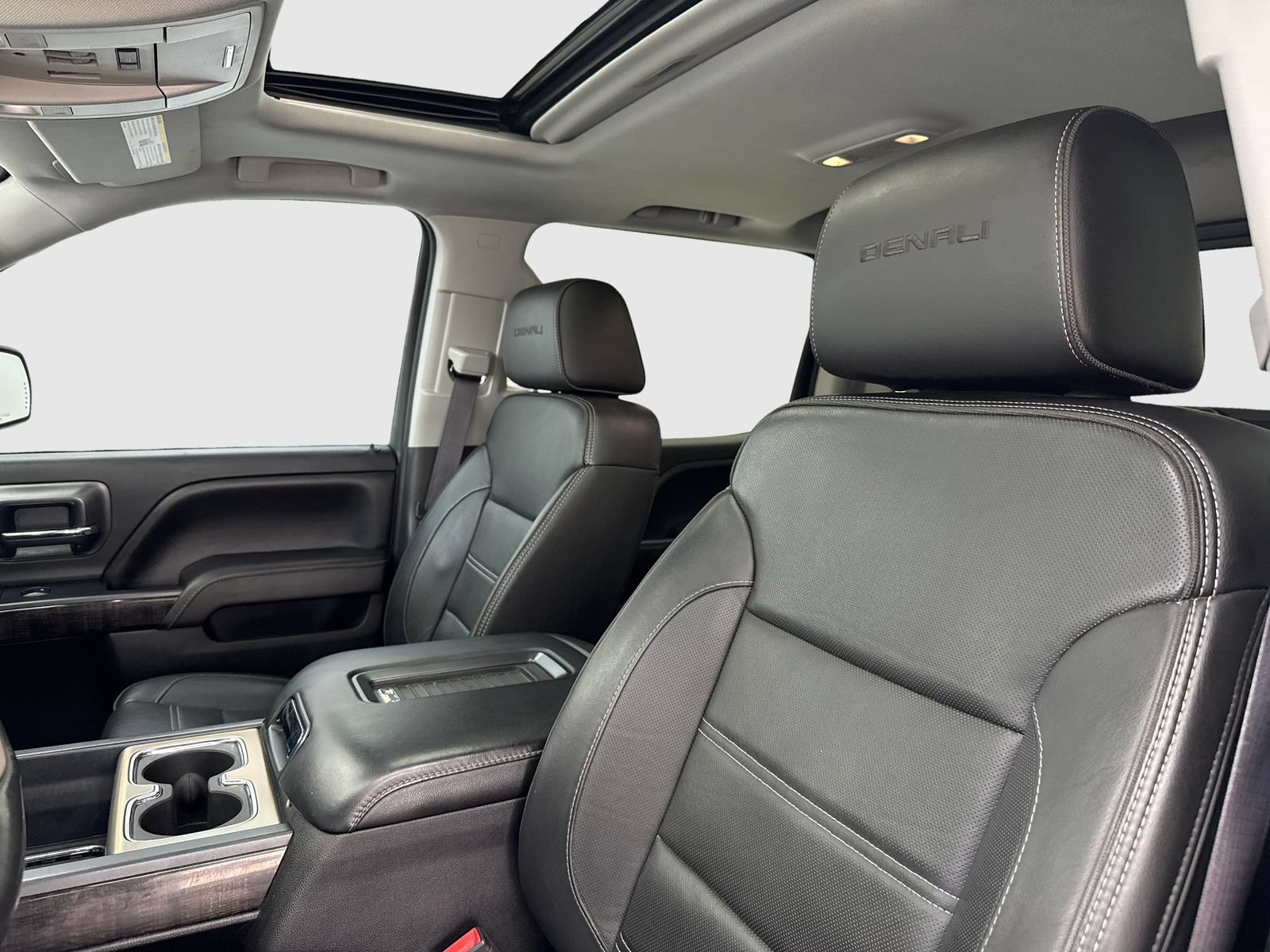 Used 2016 GMC Sierra 1500 Denali w/ Denali Ultimate Package AWD/4WD image 15