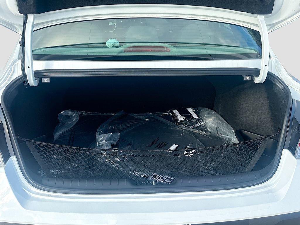 New 2026 Hyundai Elantra SE image 25