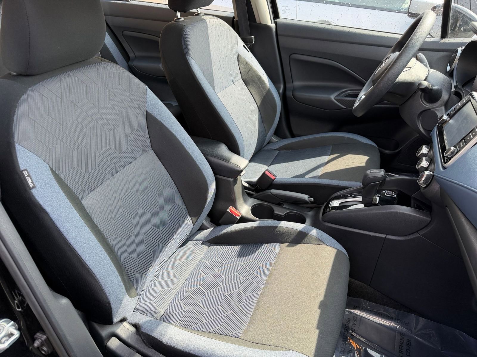 Used 2025 Nissan Versa SV FWD image 34