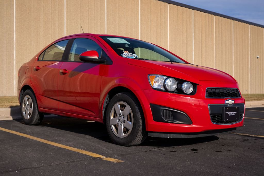 Used 2013 Chevrolet Sonic LS image 2