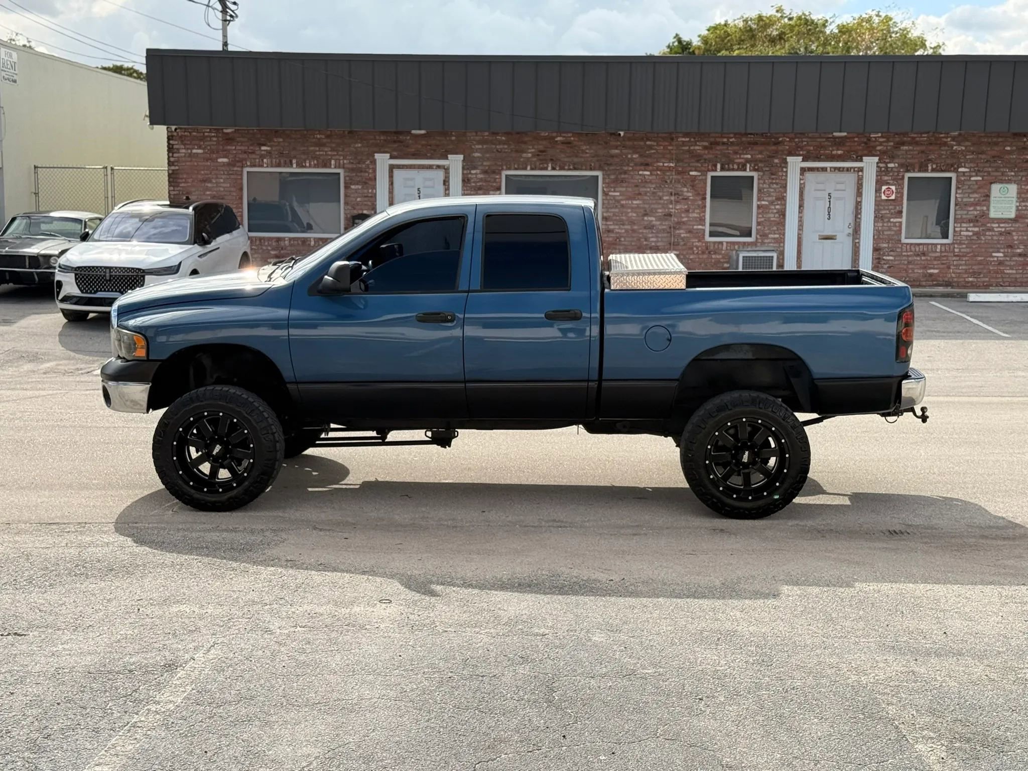 Used 2004 Dodge Ram 1500 Truck ST w/ Trailer Tow Group image 4