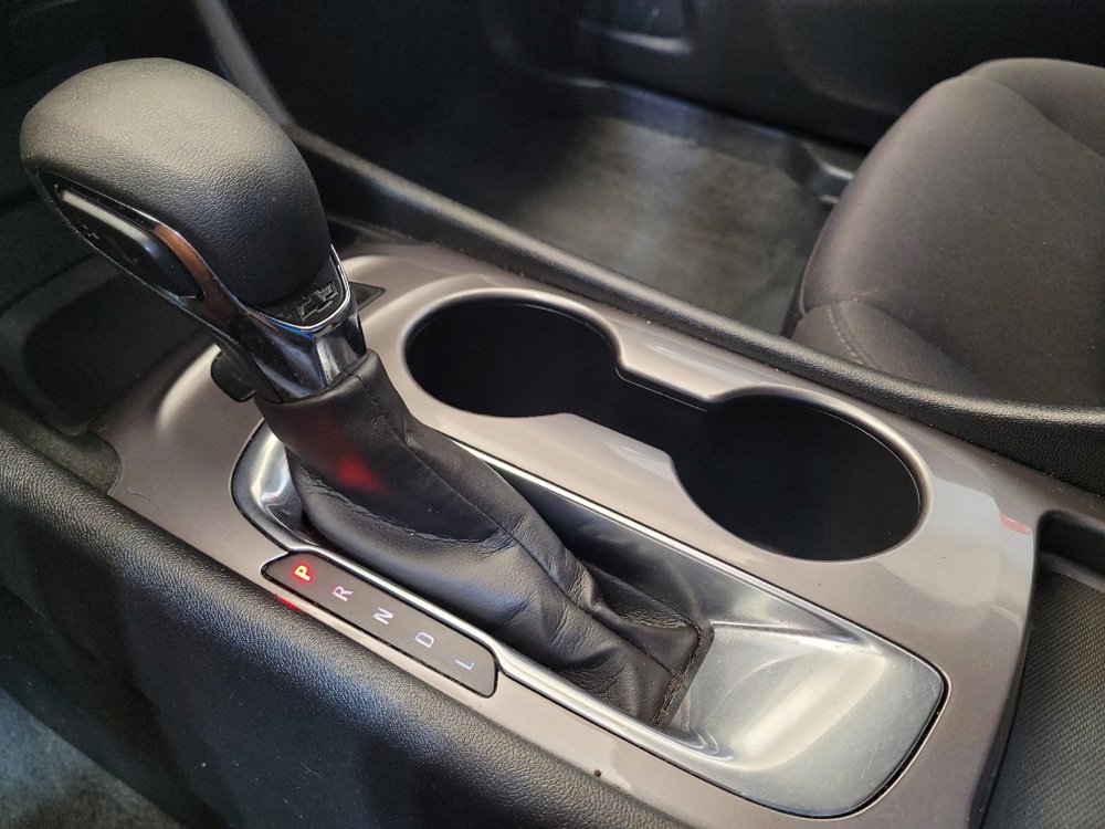 Used 2021 Chevrolet Malibu LS FWD image 26