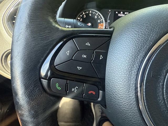 Used 2020 Jeep Renegade Altitude image 32