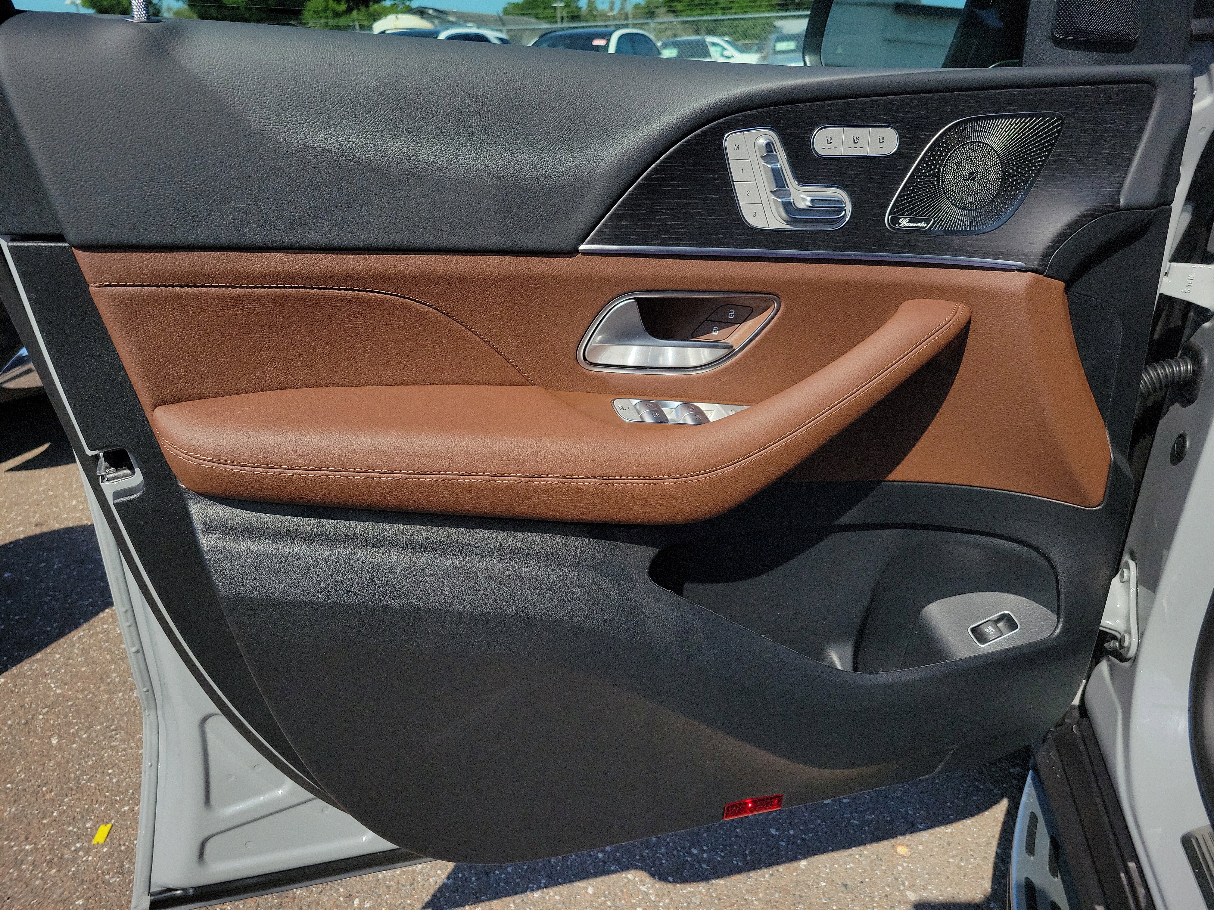 New 2026 Mercedes-Benz GLS 450 4MATIC image 21