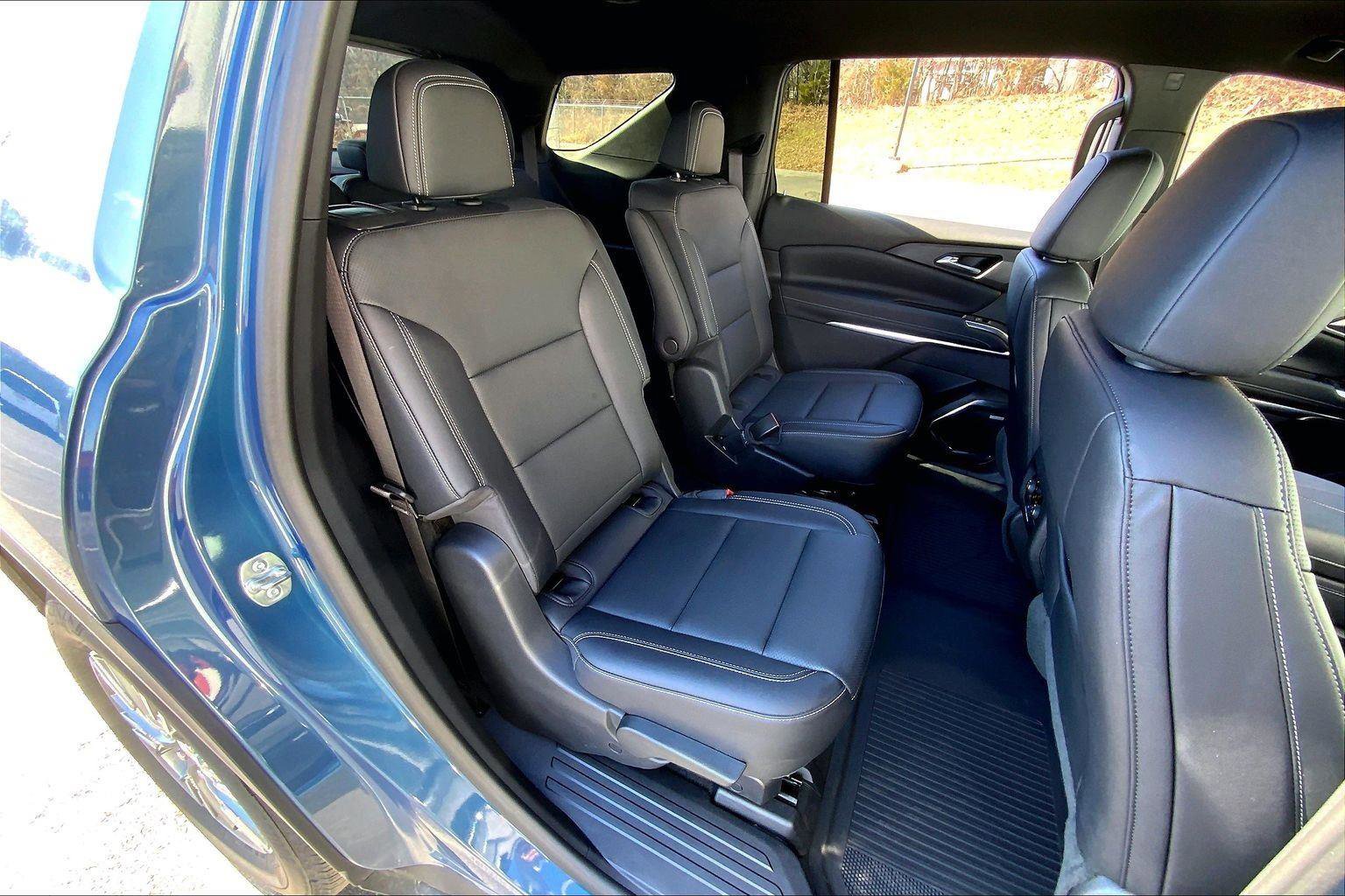 Used 2024 Chevrolet Traverse LT w/ Enhanced Driving Package image 23