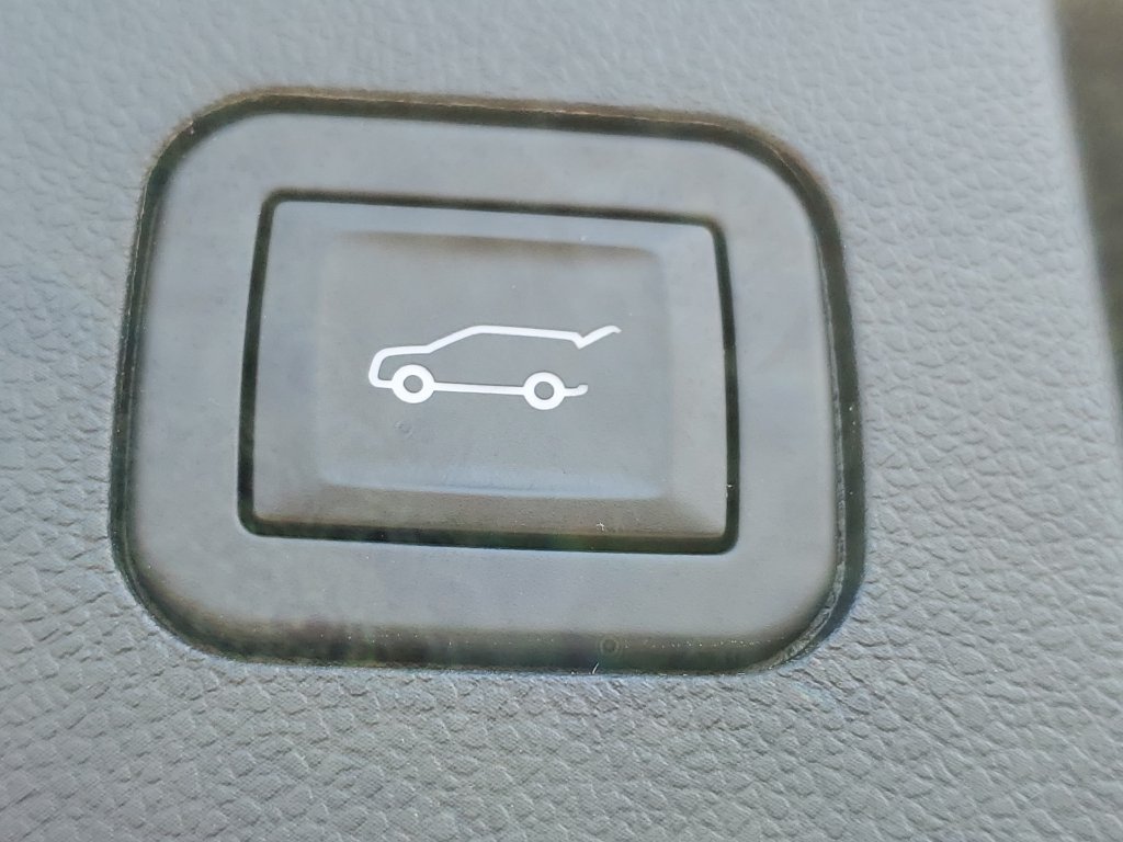 Certified 2025 Chevrolet Equinox RS FWD image 34