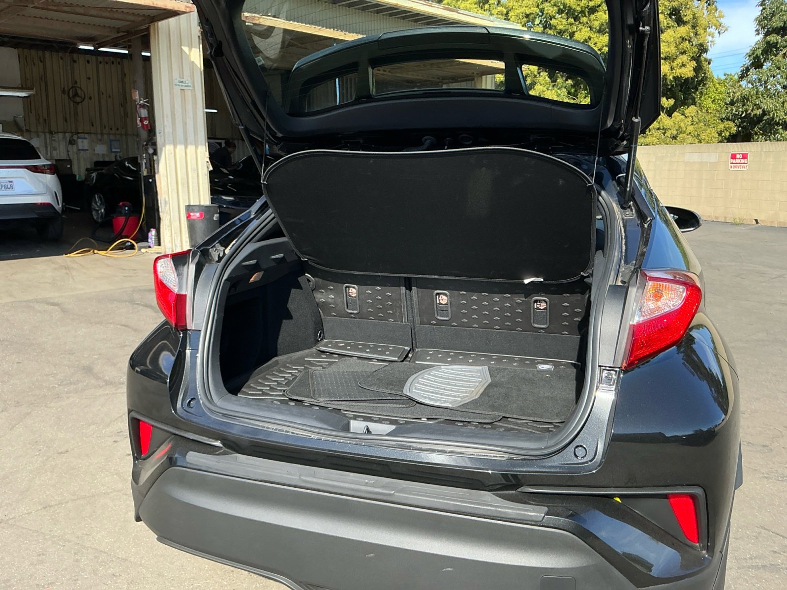 Used 2021 Toyota C-HR LE image 26