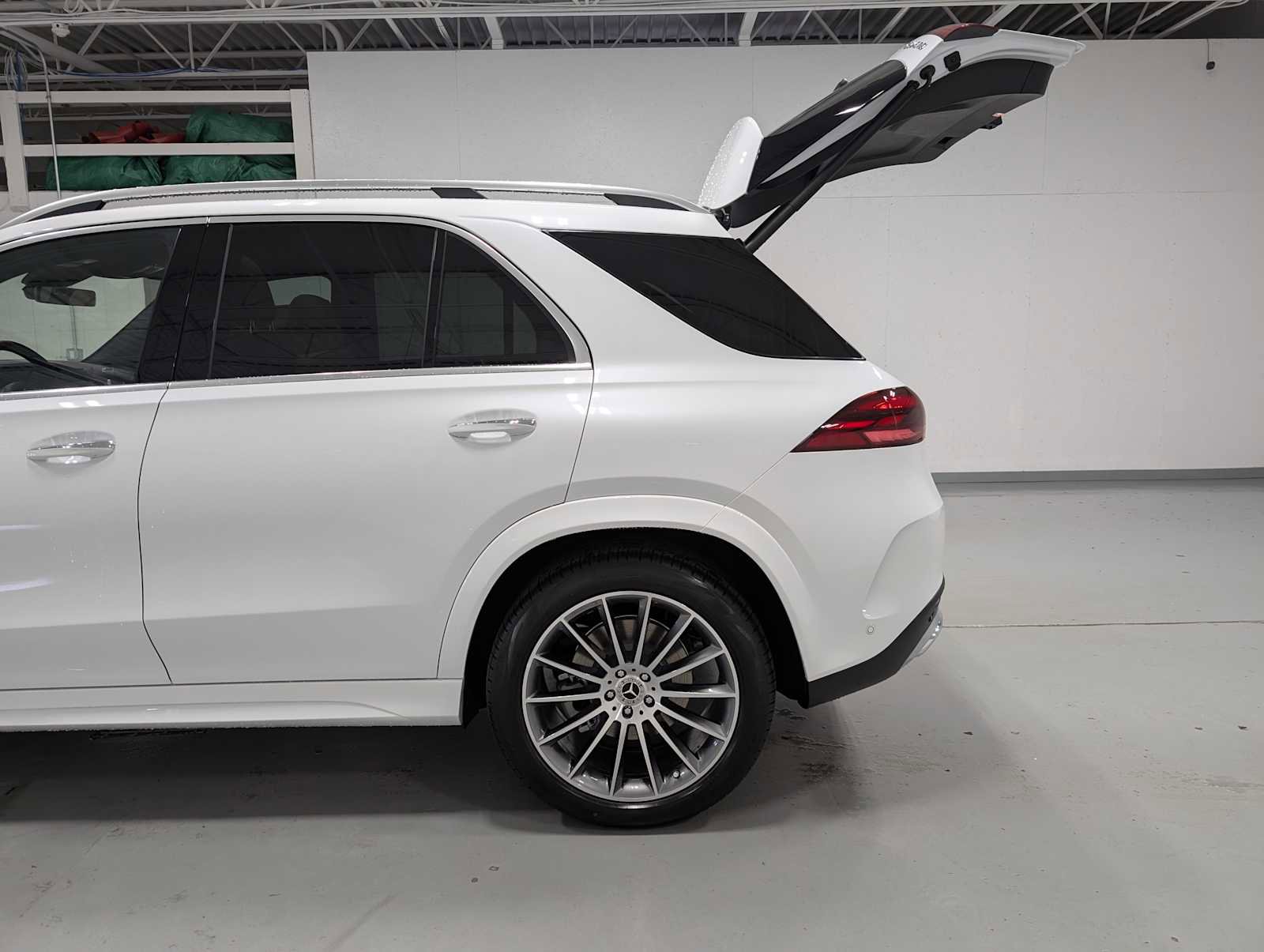 New 2026 Mercedes-Benz GLE 450 4MATIC image 9
