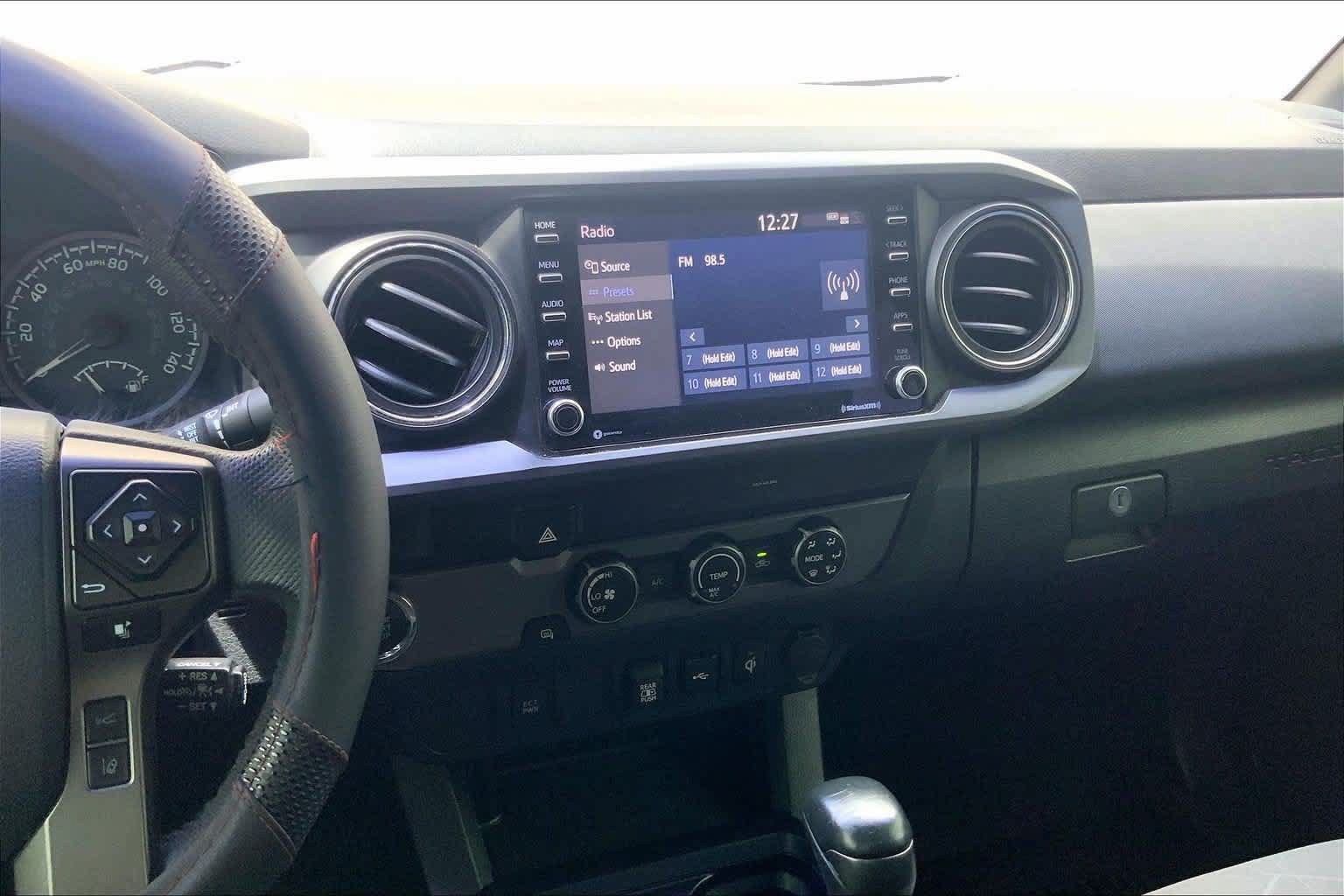 Used 2020 Toyota Tacoma 2WD Double Cab image 7
