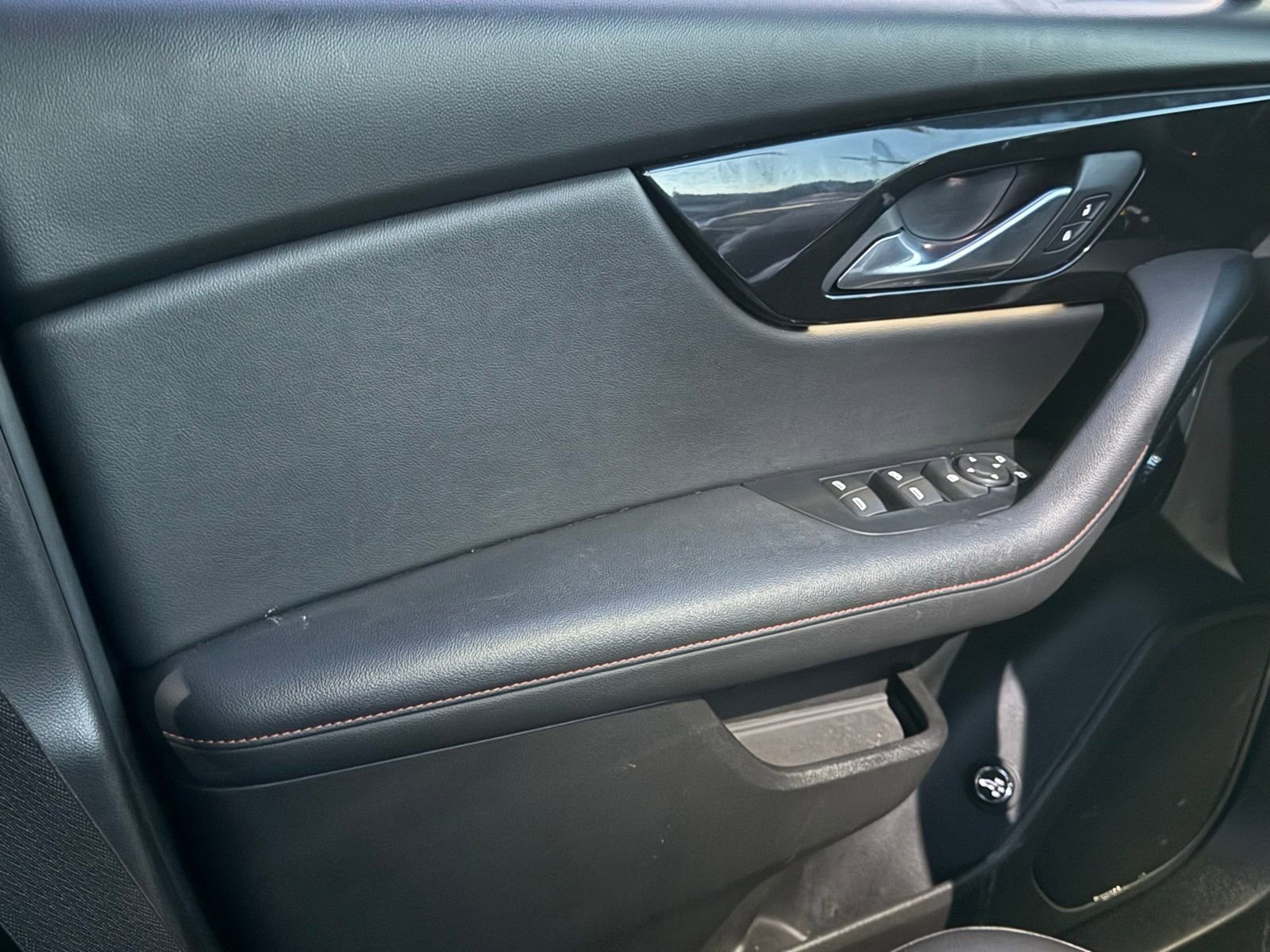 Used 2019 Chevrolet Blazer RS w/ Sun and Wheels Package image 31