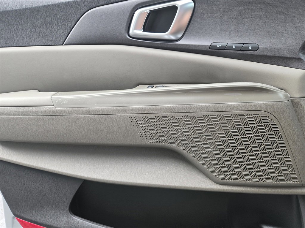 New 2026 Kia Carnival SX image 17