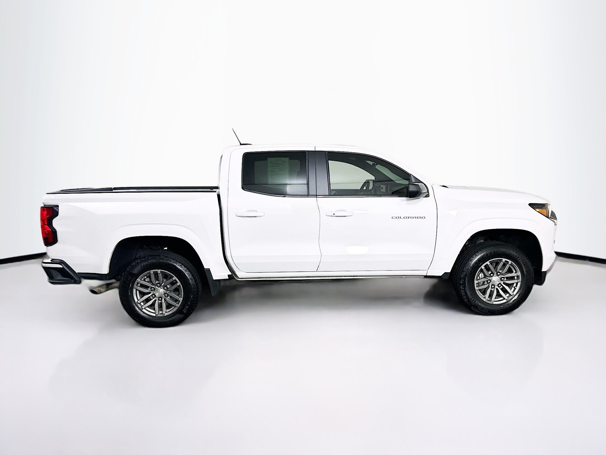 Used 2024 Chevrolet Colorado LT w/ LT Convenience Package RWD image 10