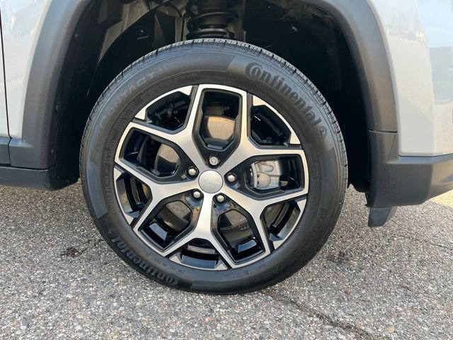 Used 2024 Jeep Compass Limited image 9