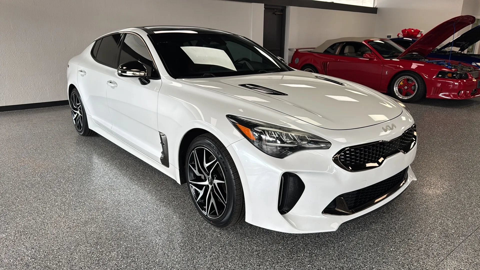 Used 2022 Kia Stinger GT-Line w/ Sun & Sound Package RWD image 7