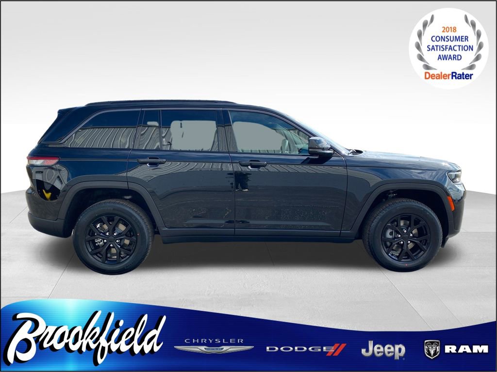 New 2026 Jeep Grand Cherokee Altitude image 7