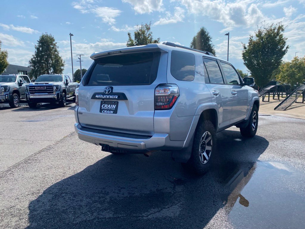 Used 2019 Toyota 4Runner TRD Off-Road AWD/4WD image 7