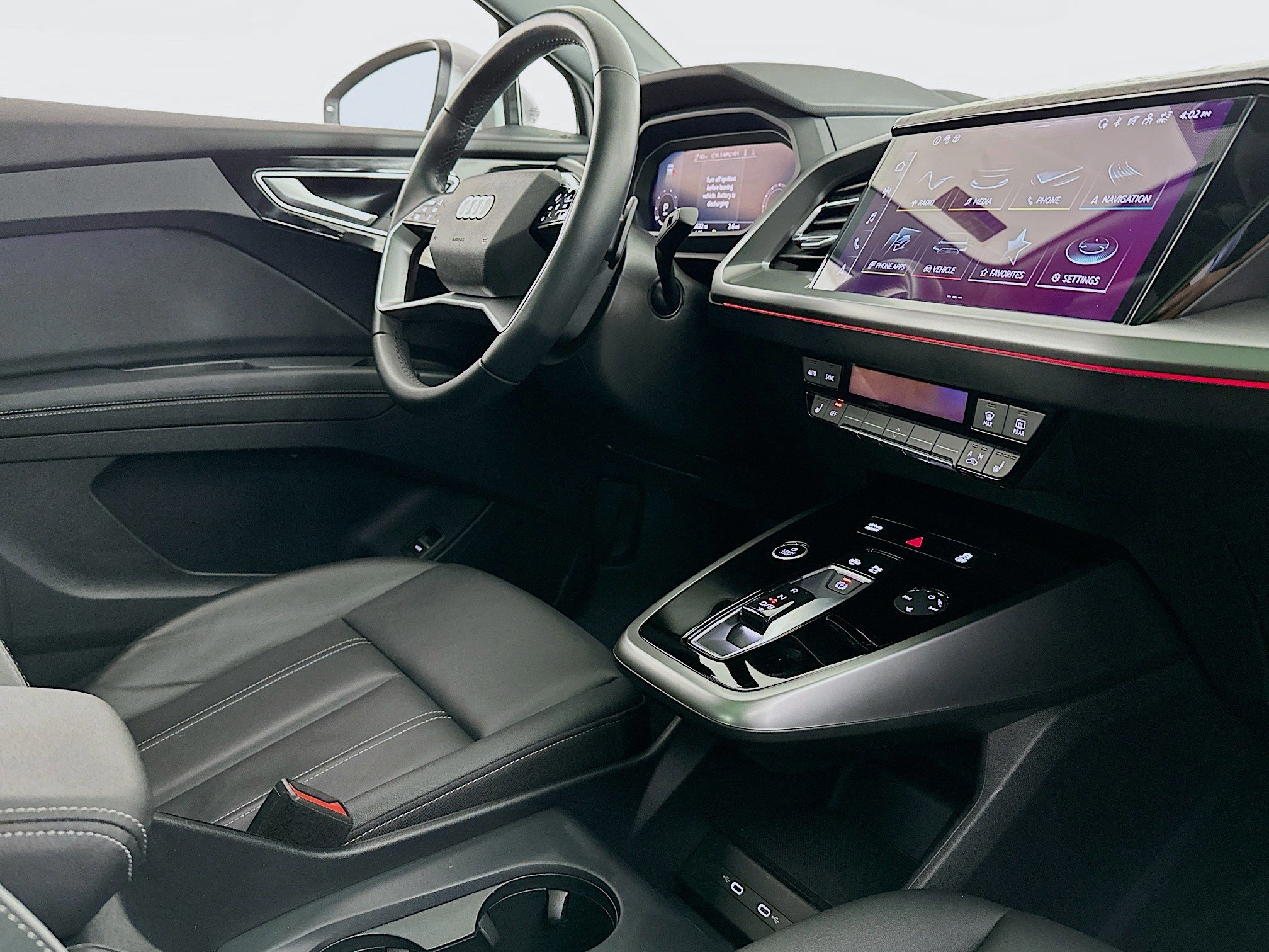 Used 2024 Audi Q4 e-tron Prestige image 29