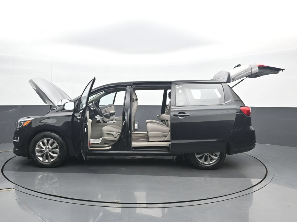 Used 2020 Kia Sedona L FWD image 38
