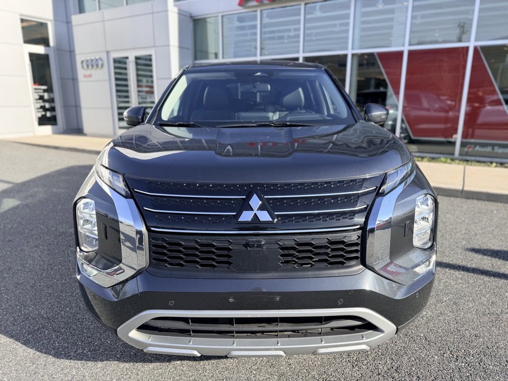 Used 2024 Mitsubishi Outlander SE image 9