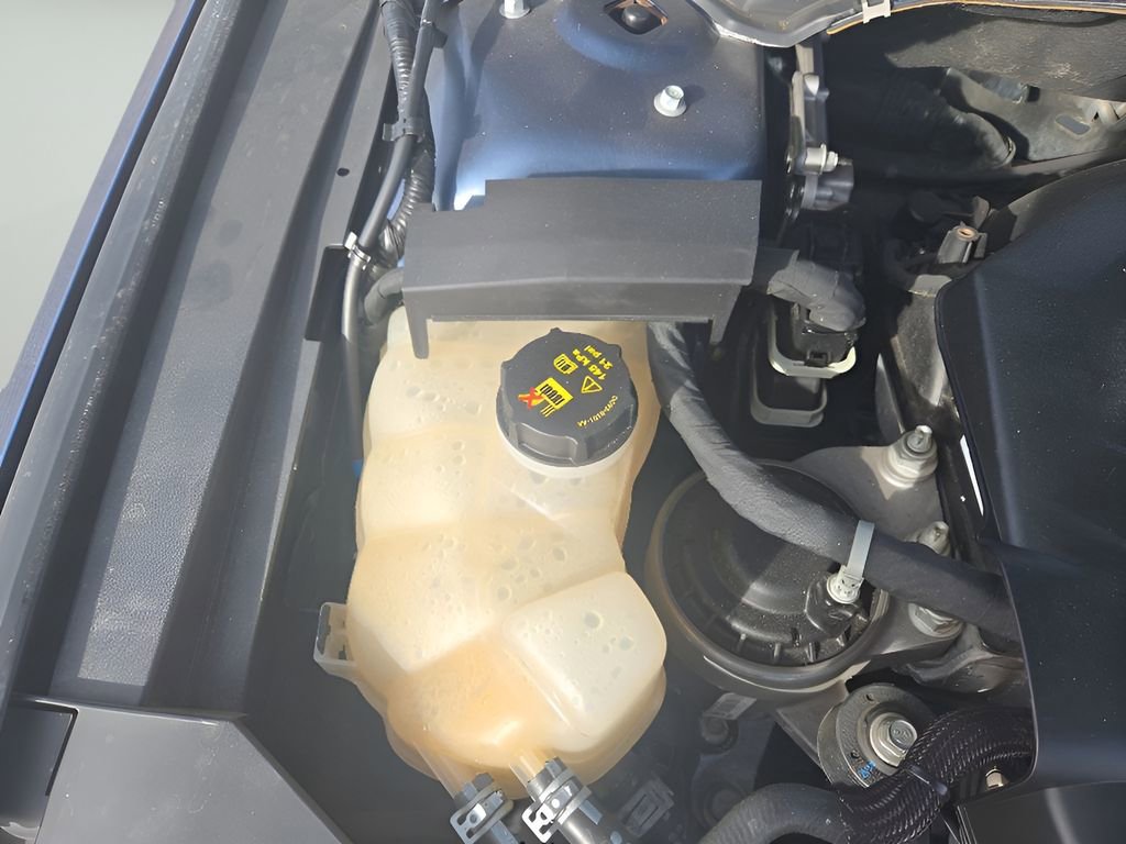 Used 2019 Lincoln MKZ Premiere image 35