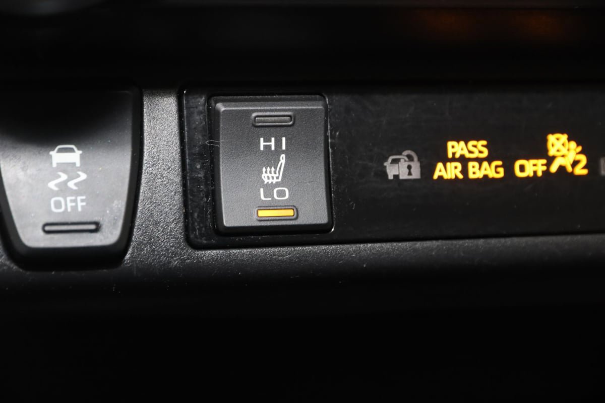 Used 2024 Toyota RAV4 XLE w/ Convenience Package AWD/4WD image 8