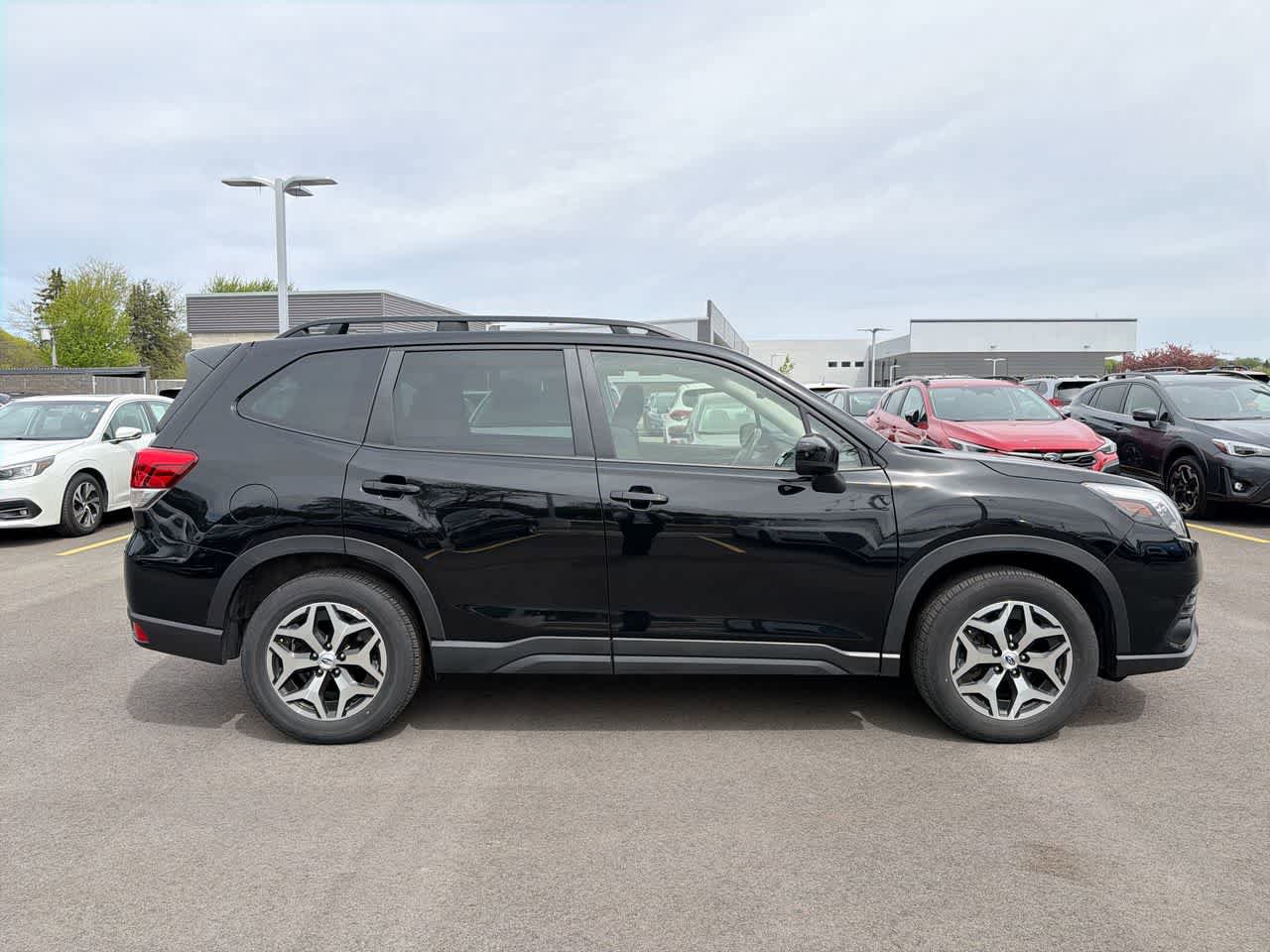 Certified 2023 Subaru Forester Premium AWD/4WD image 14