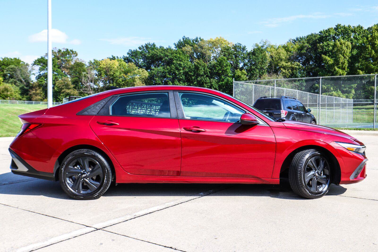Used 2024 Hyundai Elantra SEL FWD image 5