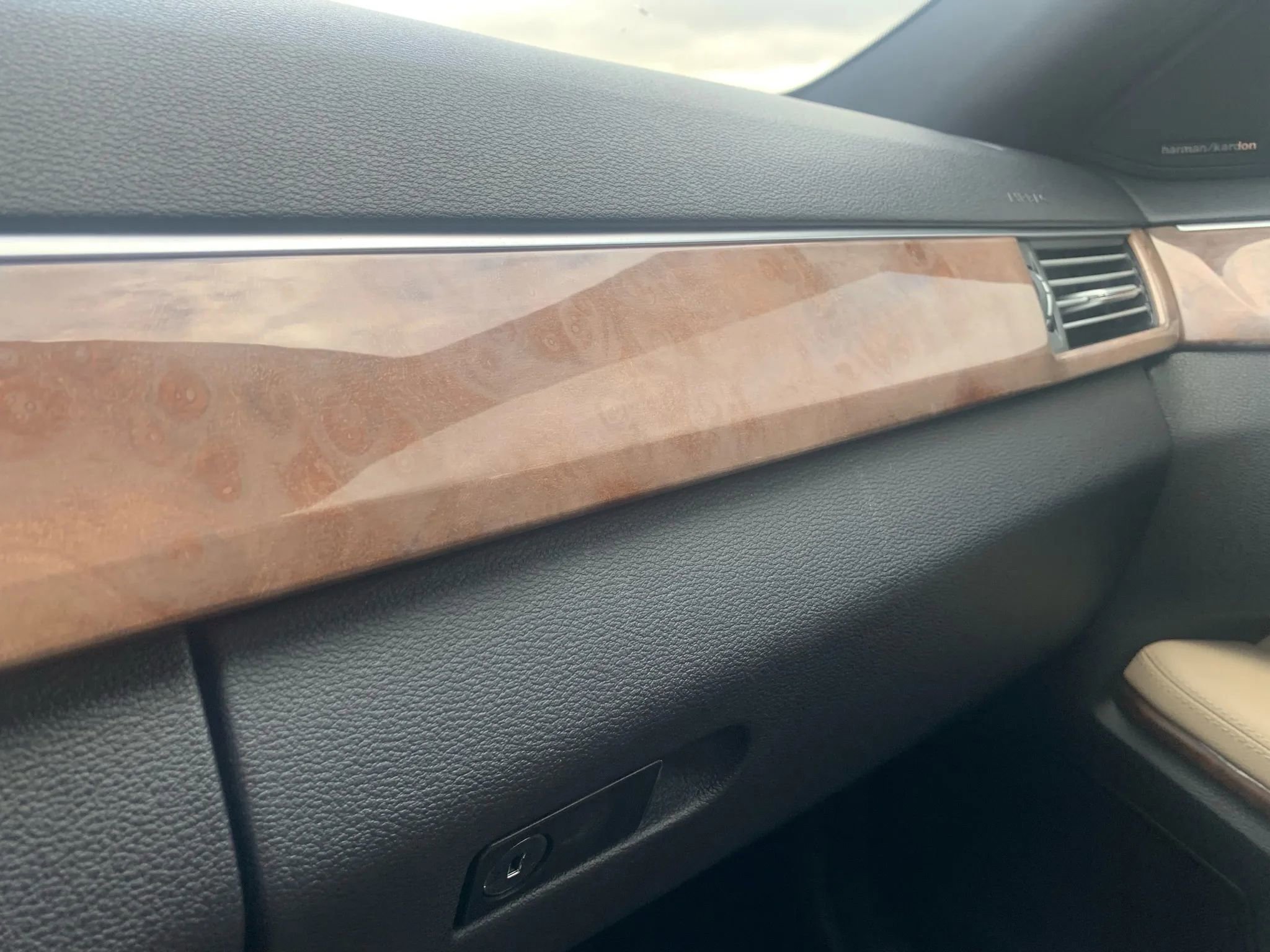 Used 2013 Mercedes-Benz E 350 Sedan image 32