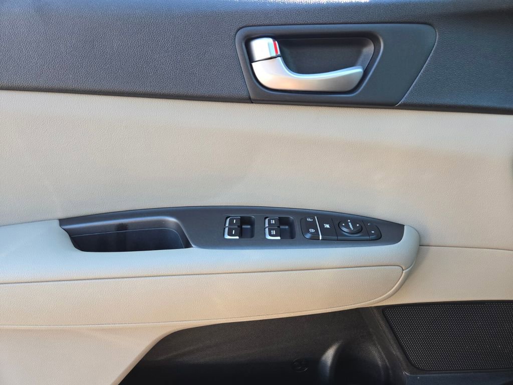 Used 2018 Kia Optima LX w/ Convenience Package image 18