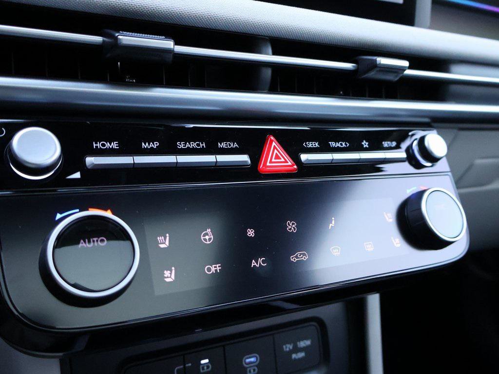 New 2026 Hyundai Tucson Limited image 38