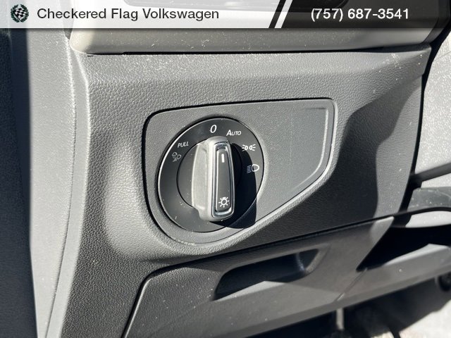 Used 2022 Volkswagen Atlas Cross Sport SE image 17