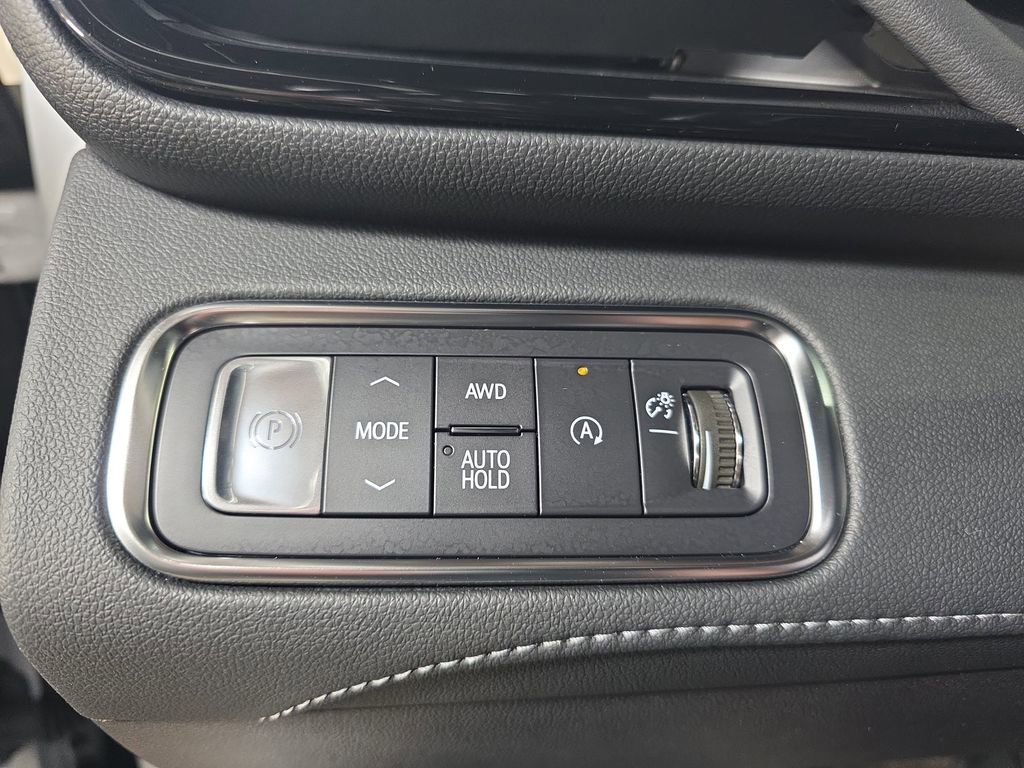 Used 2025 Buick Enclave Avenir w/ Super Cruise Package AWD/4WD image 28