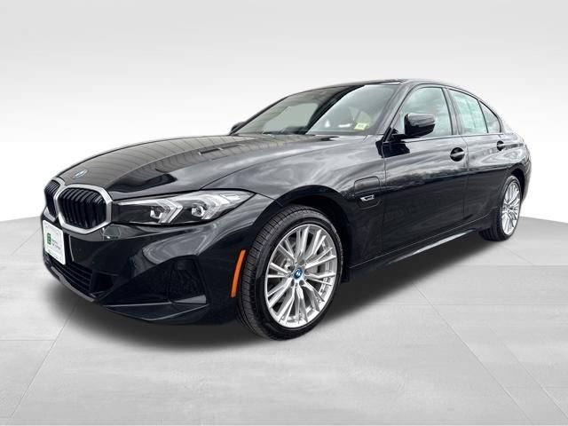 Used 2023 BMW 330e xDrive w/ Premium Package image 3